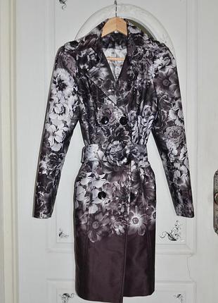 Арт-плащ с цветочным принтом