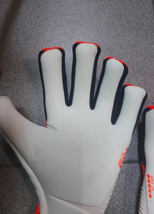 Вратарские перчатки adidas predator pro promo fingersave раз 103 фото