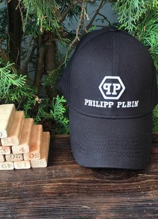 Бейсболка - в стиле philipp plein (чёрная с белым значком)