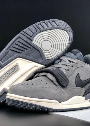 Чоловічі кросіквки сірі демісезонні nike air jordan legacy 312 low/стильне чоловіче взуття для спорту