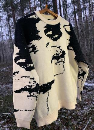 Стильный свитер