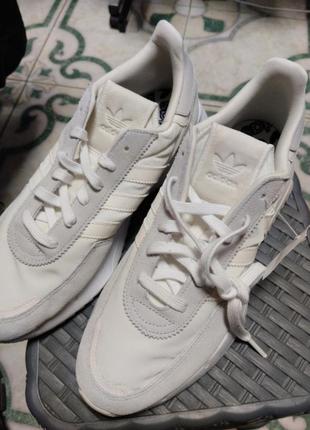 Кроссовки adidas
