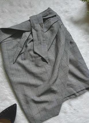 Асиметрична спідниця в клітинку