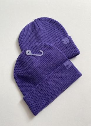 Фиолетовая шапка на девочку gap