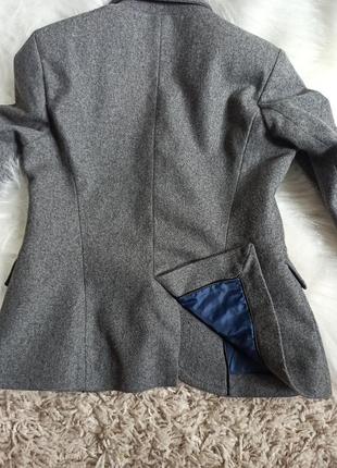Теплый шерстяной пиджак серого цвета6 фото