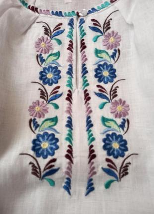 4504 розкішна білосніжна вишиванка лляна вишита сукня в стилі бохо з парної колекції4 фото