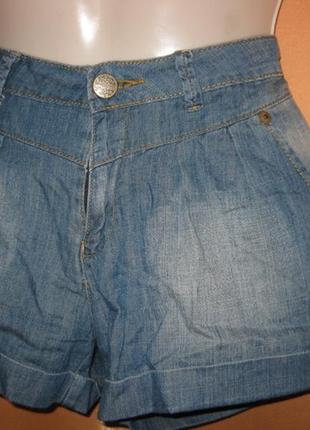 Удобные короткие джинсовые шорты с карманами по бокам и сзади размер 38 мк элька impressionen км19152 фото