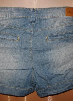 Удобные короткие джинсовые шорты с карманами по бокам и сзади размер 38 мк элька impressionen км19159 фото