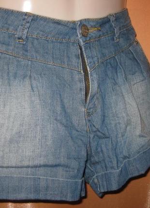 Удобные короткие джинсовые шорты с карманами по бокам и сзади размер 38 мк элька impressionen км19158 фото