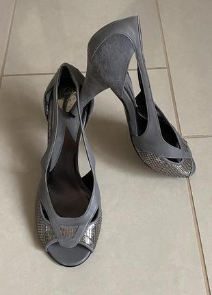 Туфли кожаные эксклюзив изумительные miss sixty размер 39