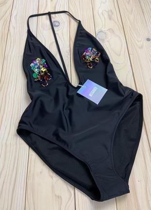 Якісний чорний суцільний купальник з відкритою спиною missguided