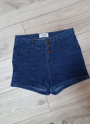 Джинсовые шорты с высокой посадкой