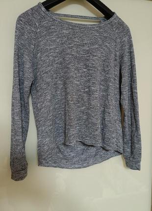 Кофточка с красивой открытой спинкой