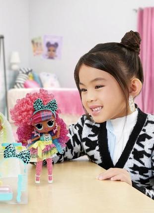 L.o.l. лялька surprise tweens surprise swap fashion doll curls-2-crimps cora