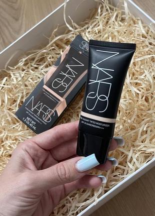 Тональный крем для лица флюид nars