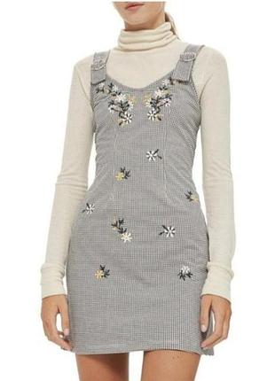 Сарафан с вышивкой