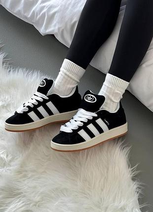 Зимові жіночі кросівки plant adidas campus winter black white fur чорного з білим кольорів з хутром4 фото