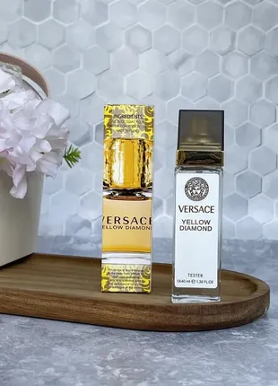 Versace yellow diamond парфумована вода жіноча 40 мл