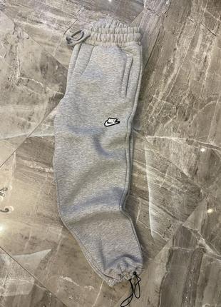 Спортивные теплые штаны nike 
на флісі