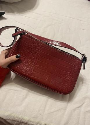 Красная сумка багет mango3 фото