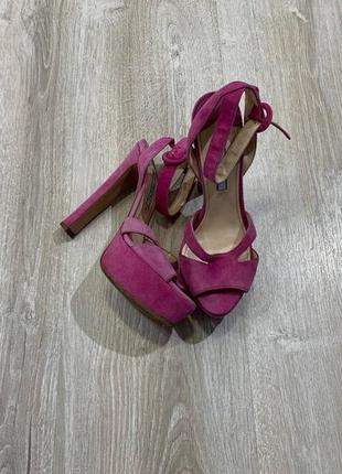 Женские туфли prada