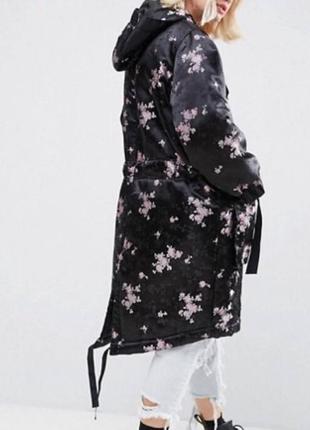 Стильна куртка на осінь та весну від asos