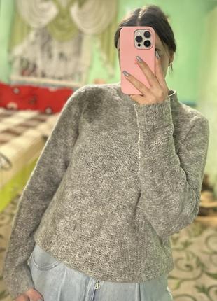 Вязаный серый свитер 42-44