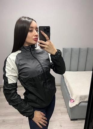 Вітровка reebok