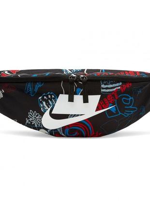 Сумка на пояс nike nk heritage hip pack - sp aop (арт. cq6299-010)