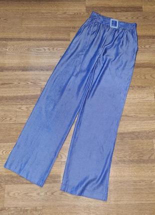 Блестящие летние брюки сине-голубые в стиле zara h&m mango
