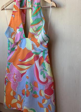 Стильна яскрава коротка сукня зі свіжих колекцій zara6 фото