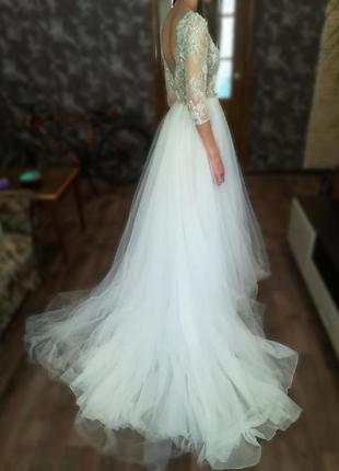 Свадебное платье с фатиновой юбкой белое8 фото