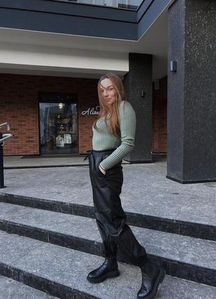 Кожаные брюки джоггеры