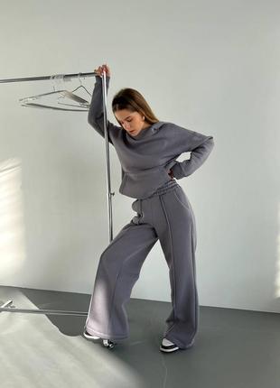 Качественный плотный женский теплый спортивный прогулочный костюм на флисе: худи и широкие брюки