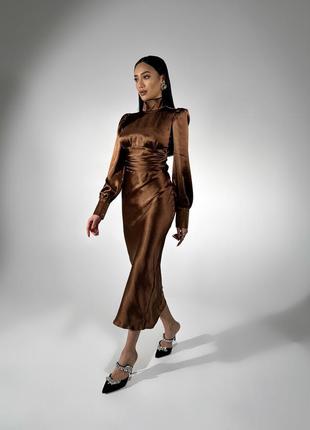 Платье миди шелковое с открытой спинкой, бантом и рукавом нарядное коричневое / шоколадное8 фото