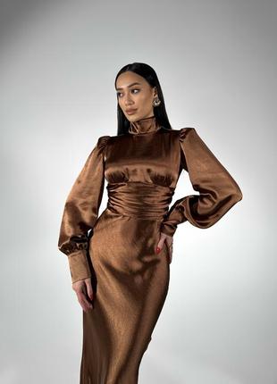 Платье миди шелковое с открытой спинкой, бантом и рукавом нарядное коричневое / шоколадное5 фото