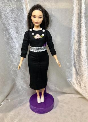 Одяг для ляльки барбі пишка, чорна сукня по силуету1 фото