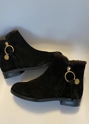Зимние ботинки с натуральным мехом от бренда seebychloe