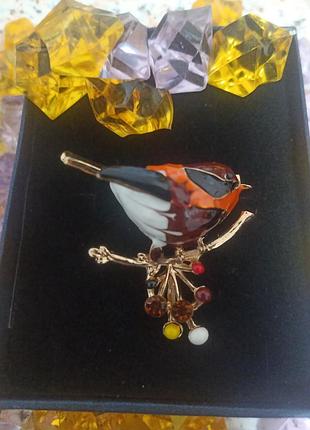 Брошка у вигляді яскравої пташки