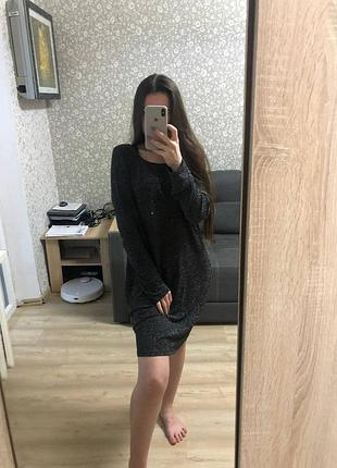 Красива сукня з люрексом