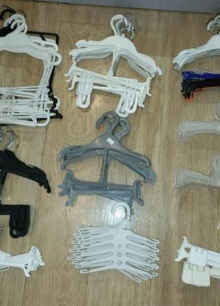 Вешалки, плечики, тремпеля, вішалки