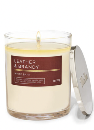 Ароматная свеча leather and brandy bath and body works