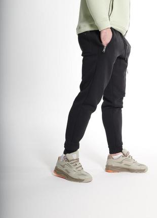 Мужские утепленные спортивные штаны черные с начосом rapid с карманами на молнии3 фото