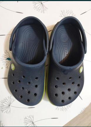 Crocs j i