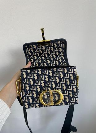 Найпопулярніша маленька компактна сумочка бренд christian dior7 фото