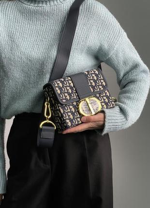 Найпопулярніша маленька компактна сумочка бренд christian dior6 фото