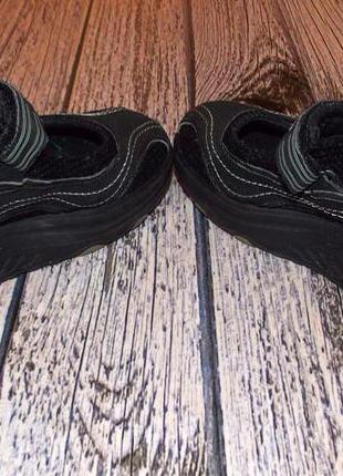 Фирменные туфли для спорта skechers для девушки, размер 365 фото