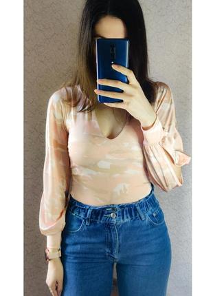 Боди в стиле милитари с капюшоном от boohoo