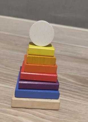 Дерев'яна пірамідка cubika