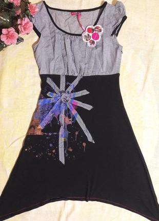 Оригинальное новое платье